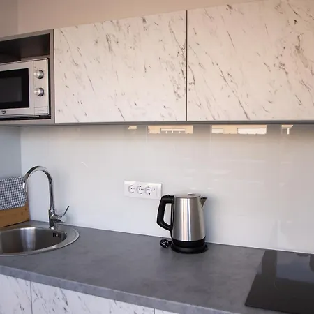 Appartement Square 6 *